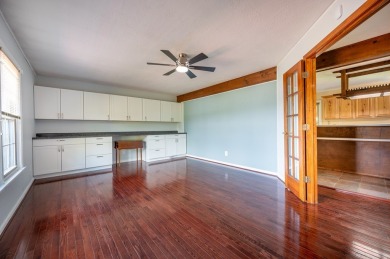 One level living right off the Holston Hills golf course!  This on Holston Hills Country Club in Virginia - for sale on GolfHomes.com, golf home, golf lot
