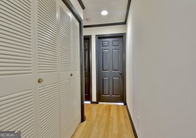 Lakefront Living in the Heart of Peachtree City! Enjoy the ease on Canongate At Flat Creek Club in Georgia - for sale on GolfHomes.com, golf home, golf lot