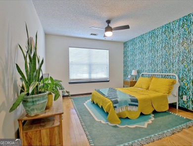 Lakefront Living in the Heart of Peachtree City! Enjoy the ease on Canongate At Flat Creek Club in Georgia - for sale on GolfHomes.com, golf home, golf lot