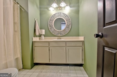 Lakefront Living in the Heart of Peachtree City! Enjoy the ease on Canongate At Flat Creek Club in Georgia - for sale on GolfHomes.com, golf home, golf lot