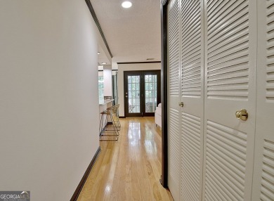 Lakefront Living in the Heart of Peachtree City! Enjoy the ease on Canongate At Flat Creek Club in Georgia - for sale on GolfHomes.com, golf home, golf lot