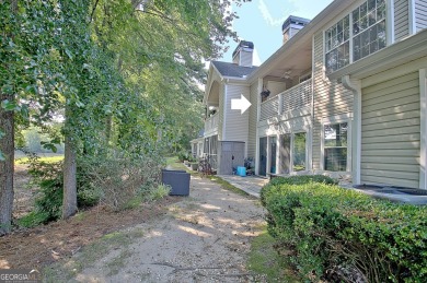 Lakefront Living in the Heart of Peachtree City! Enjoy the ease on Canongate At Flat Creek Club in Georgia - for sale on GolfHomes.com, golf home, golf lot