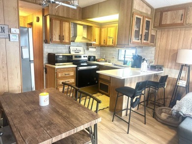 This adorable one-bedroom home is waiting for you! It is in an on Clerbrook Resort, Inc. in Florida - for sale on GolfHomes.com, golf home, golf lot