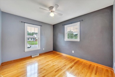 Welcome to a comfortable, affordable, move-in-ready home in on Brookside Golf Course in Virginia - for sale on GolfHomes.com, golf home, golf lot