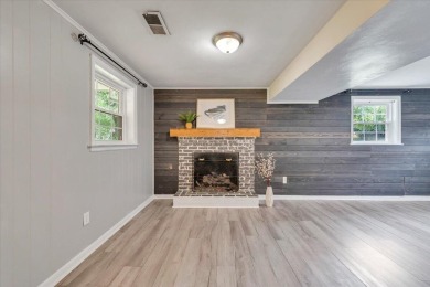 Welcome to a comfortable, affordable, move-in-ready home in on Brookside Golf Course in Virginia - for sale on GolfHomes.com, golf home, golf lot