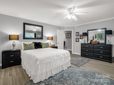 Move-in ready w/many updates, low maintenance yard & seasonal on Rumbling Bald Resort on Lake Lure in North Carolina - for sale on GolfHomes.com, golf home, golf lot