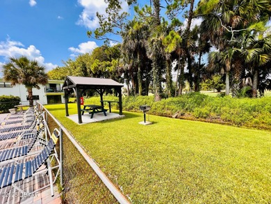 Remodeled 2 bedroom, 2 bath second floor condo offering 910 on Daytona Beach Golf Club in Florida - for sale on GolfHomes.com, golf home, golf lot