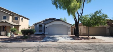 Beautifully propery in an excellent area of San Tan Valley on The Golf Club At Johnson Ranch in Arizona - for sale on GolfHomes.com, golf home, golf lot