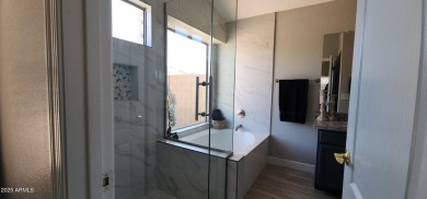 Beautifully propery in an excellent area of San Tan Valley on The Golf Club At Johnson Ranch in Arizona - for sale on GolfHomes.com, golf home, golf lot