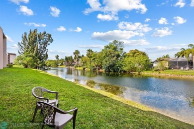 NEW BATHS, TILE  WATERPROOF FLOORING, UPDATED KITCHEN, NEW WATER on Sunrise Lakes Phase III in Florida - for sale on GolfHomes.com, golf home, golf lot