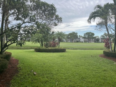 Afternoon setting sun from your huge wide enclosed patio on Kings Point Golf -Flanders Way in Florida - for sale on GolfHomes.com, golf home, golf lot