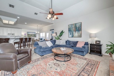 GREAT FIND IN GREEN TREE NORTH!! THIS ABSOLUTELY ADORABLE 4 on Green Tree Country Club in Texas - for sale on GolfHomes.com, golf home, golf lot