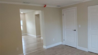 GREAT LOCATION! Quiet dead-end street in quaint friendly on Clearwater Executive Golf Course in Florida - for sale on GolfHomes.com, golf home, golf lot