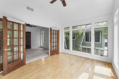 Show 5/28. Located in the private gated Bishops Bay community in on Bishops Bay Country Club in Wisconsin - for sale on GolfHomes.com, golf home, golf lot