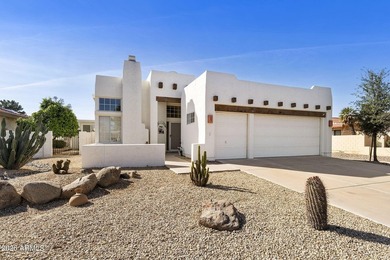 Golf course living at its best in this 2BR, 2BA plus golf cart on Cottonwood Country Club in Arizona - for sale on GolfHomes.com, golf home, golf lot