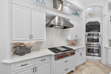 NEW LISTING! CHIC & CHARMING IN KELLY PLANTATION! Discover 355 on Kelly Plantation Golf Club in Florida - for sale on GolfHomes.com, golf home, golf lot