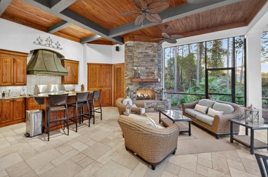 NEW LISTING! CHIC & CHARMING IN KELLY PLANTATION! Discover 355 on Kelly Plantation Golf Club in Florida - for sale on GolfHomes.com, golf home, golf lot