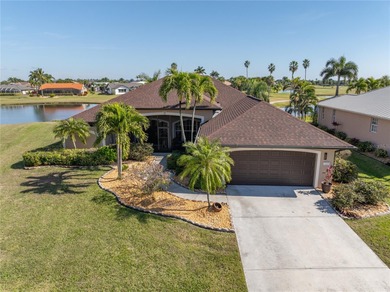 Under contract-accepting backup offers. Welcome to this on Royal Tee Country Club in Florida - for sale on GolfHomes.com, golf home, golf lot