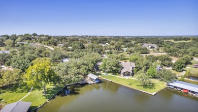 FABULOUS REMODELED TOWNHOME in sought after Blue Lake Estates. A on Blue Lake Golf Club in Texas - for sale on GolfHomes.com, golf home, golf lot