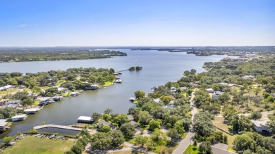 FABULOUS REMODELED TOWNHOME in sought after Blue Lake Estates. A on Blue Lake Golf Club in Texas - for sale on GolfHomes.com, golf home, golf lot