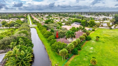 Don't miss the opportunity to own this beautiful 3 bedroom, 2.5 on  in Florida - for sale on GolfHomes.com, golf home, golf lot
