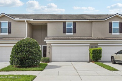 Welcome to Lake Ridge Villas North in Fleming Island Plantation! on Golf Club At Fleming Island in Florida - for sale on GolfHomes.com, golf home, golf lot