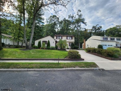 Don't miss out on this beautiful 3 Bedroom 1 & half Bathroom on Wedgwood Country Club in New Jersey - for sale on GolfHomes.com, golf home, golf lot