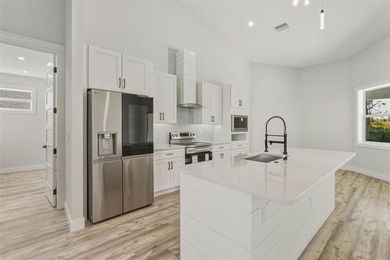 One or more photo(s) has been virtually staged. Let's be real on Pinemoor West Golf Club in Florida - for sale on GolfHomes.com, golf home, golf lot