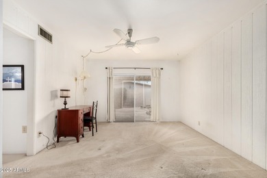 Experience comfort and style in this charming 2-bedroom, 2-bath on Sun City-Willow Creek / Willow Brook  in Arizona - for sale on GolfHomes.com, golf home, golf lot