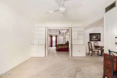 Experience comfort and style in this charming 2-bedroom, 2-bath on Sun City-Willow Creek / Willow Brook  in Arizona - for sale on GolfHomes.com, golf home, golf lot