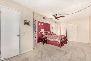 Experience comfort and style in this charming 2-bedroom, 2-bath on Sun City-Willow Creek / Willow Brook  in Arizona - for sale on GolfHomes.com, golf home, golf lot