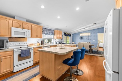 Beautiful 3-bedroom, 2 bath home on the golf course. New A/C on Savanna Golf Club in Florida - for sale on GolfHomes.com, golf home, golf lot