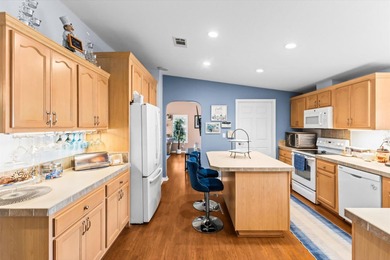 Beautiful 3-bedroom, 2 bath home on the golf course. New A/C on Savanna Golf Club in Florida - for sale on GolfHomes.com, golf home, golf lot