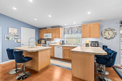 Beautiful 3-bedroom, 2 bath home on the golf course. New A/C on Savanna Golf Club in Florida - for sale on GolfHomes.com, golf home, golf lot