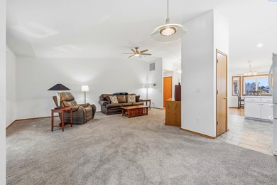 MLS# 289986 Welcome to this beautiful 1,720 sq ft single-level on Canyon Lakes Golf Course in Washington - for sale on GolfHomes.com, golf home, golf lot