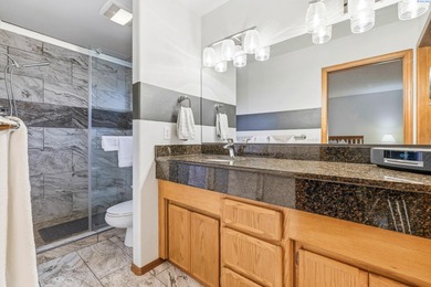 MLS# 289986 Welcome to this beautiful 1,720 sq ft single-level on Canyon Lakes Golf Course in Washington - for sale on GolfHomes.com, golf home, golf lot