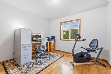 MLS# 289986 Welcome to this beautiful 1,720 sq ft single-level on Canyon Lakes Golf Course in Washington - for sale on GolfHomes.com, golf home, golf lot