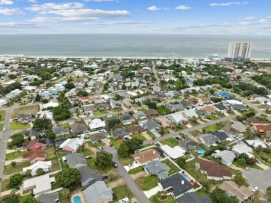 Nestled within Bid-A-Wee, a golf-cart friendly community of on Holiday Golf Club in Florida - for sale on GolfHomes.com, golf home, golf lot
