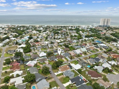 Nestled within Bid-A-Wee, a golf-cart friendly community of on Holiday Golf Club in Florida - for sale on GolfHomes.com, golf home, golf lot