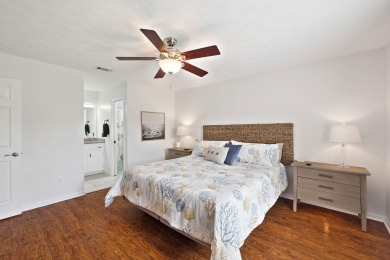 Nestled within Bid-A-Wee, a golf-cart friendly community of on Holiday Golf Club in Florida - for sale on GolfHomes.com, golf home, golf lot