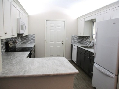 ADORABLE 2 BED 2 BATH 2 CAR GARAGE JUNIPER MODEL IS MOVE IN on Preserve Golf Club in Florida - for sale on GolfHomes.com, golf home, golf lot