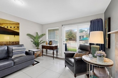 Remodeled to perfection, this light and bright 2-bedroom, 2-bath on Stevens Park Golf Course in Texas - for sale on GolfHomes.com, golf home, golf lot