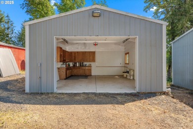 Tucked beside Mallard Creek Golf Course and surrounded by on Mallard Creek Golf and RV Resort in Oregon - for sale on GolfHomes.com, golf home, golf lot