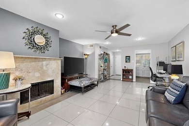 Remodeled to perfection, this light and bright 2-bedroom, 2-bath on Stevens Park Golf Course in Texas - for sale on GolfHomes.com, golf home, golf lot