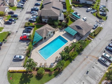 Pembroke Pines Townhouse 
3B 2.5Ba 1 Garage   -Southbridge on Pembroke Lakes Golf Club in Florida - for sale on GolfHomes.com, golf home, golf lot