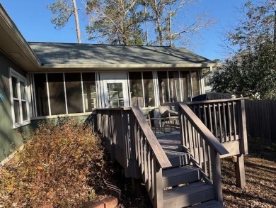 Come and tour this Charming 3 Bedroom, 2 Bath ready to move in on Lakewood Golf Course in Alabama - for sale on GolfHomes.com, golf home, golf lot