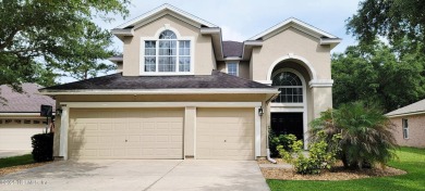 Live in Oakleaf Plantation in a very spacious home with a on Eagle Landing Golf Club in Florida - for sale on GolfHomes.com, golf home, golf lot