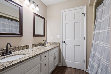 Welcome to one level living in golf course community Houndslake! on Houndslake Country Club in South Carolina - for sale on GolfHomes.com, golf home, golf lot