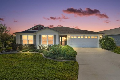 IMMACULATE 3/2 TURNKEY Anchor on SPACIOUS CORNER LOT with on Pennbrooke Fairways in Florida - for sale on GolfHomes.com, golf home, golf lot
