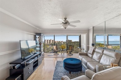 Under contract-accepting backup offers. Welcome to 3400 Cove Cay on Cove Cay Country Club in Florida - for sale on GolfHomes.com, golf home, golf lot